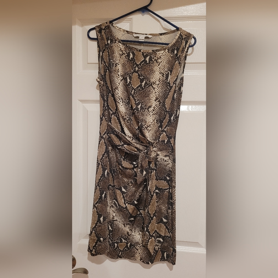 Diane Von Furstenberg Faux Wrap Dress. 100% Silk Size 10